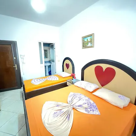 Center Apartment *